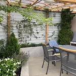 Big Apartment With Parking, 30 Min To Duesseldorf